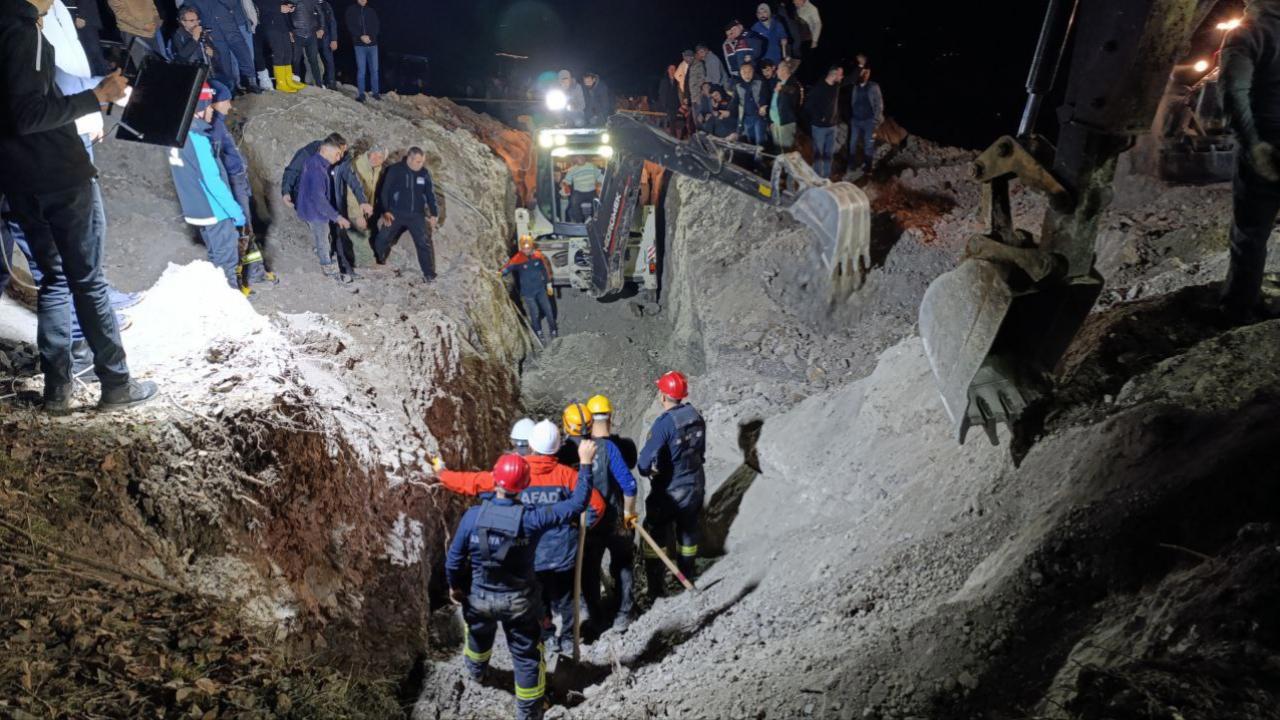 Amasya'da göçük altında kalan 2 işçi hayatını kaybetti