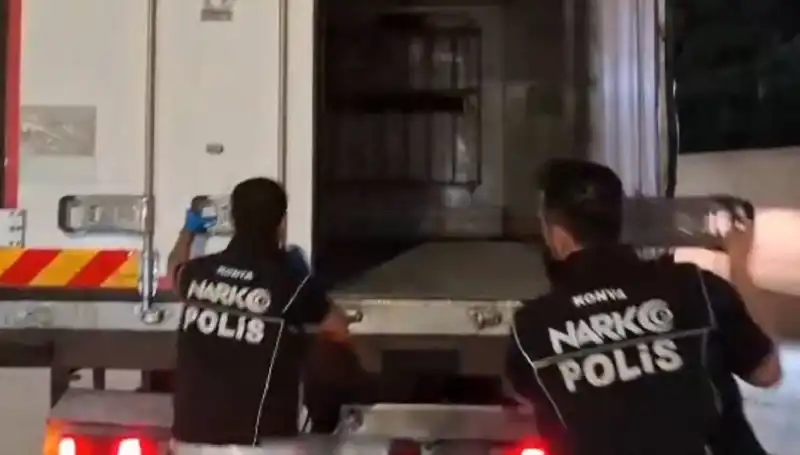Konya’da Uyuşturucu Operasyonu: Dört Şüpheli Tutuklandı, Suç Ağı Çözüldü