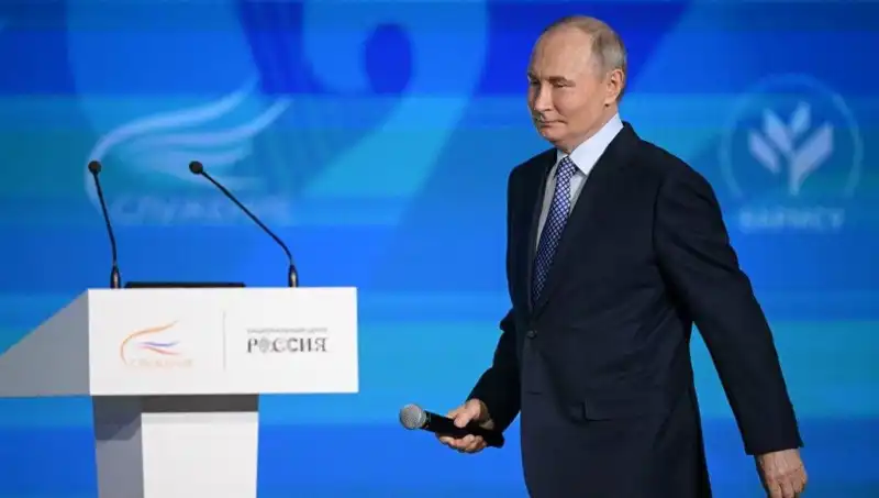 Rusya’nın Yeni "Yabancı Ajan" Yasası: Putin’den Tartışmalı İmza