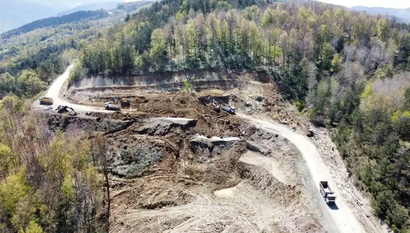 Kastamonu-Çatalzeytin Kara Yolunda Heyelan: Seyahat Planlarınızı Gözden Geçirin!