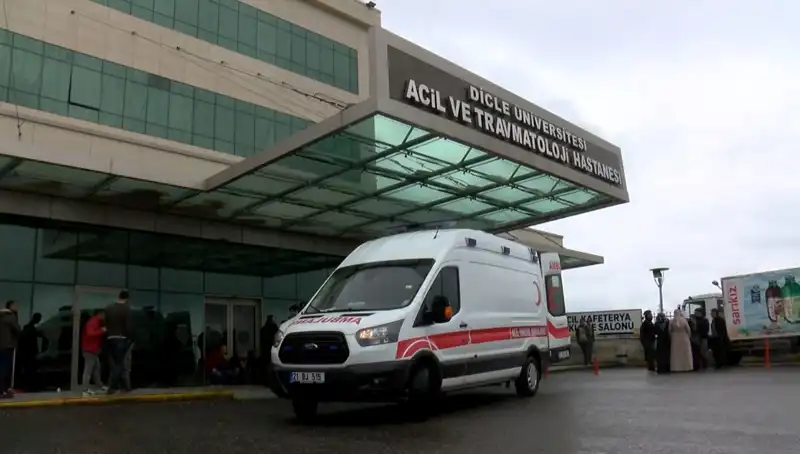Kuzenine ve Oğluna Silahlı Saldırı: 1 Ölü, 1 Ağır Yaralı