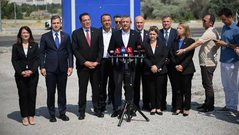 Özgür Özel, TUSAŞ Ziyaretinde Ülkemizin Savunma Gücüne Vurgu Yaptı