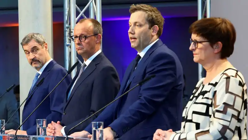 Almanya'da Büyük Koalisyon: SPD Üyeleri CDU/CSU ile İşbirliğine Onay Verdi