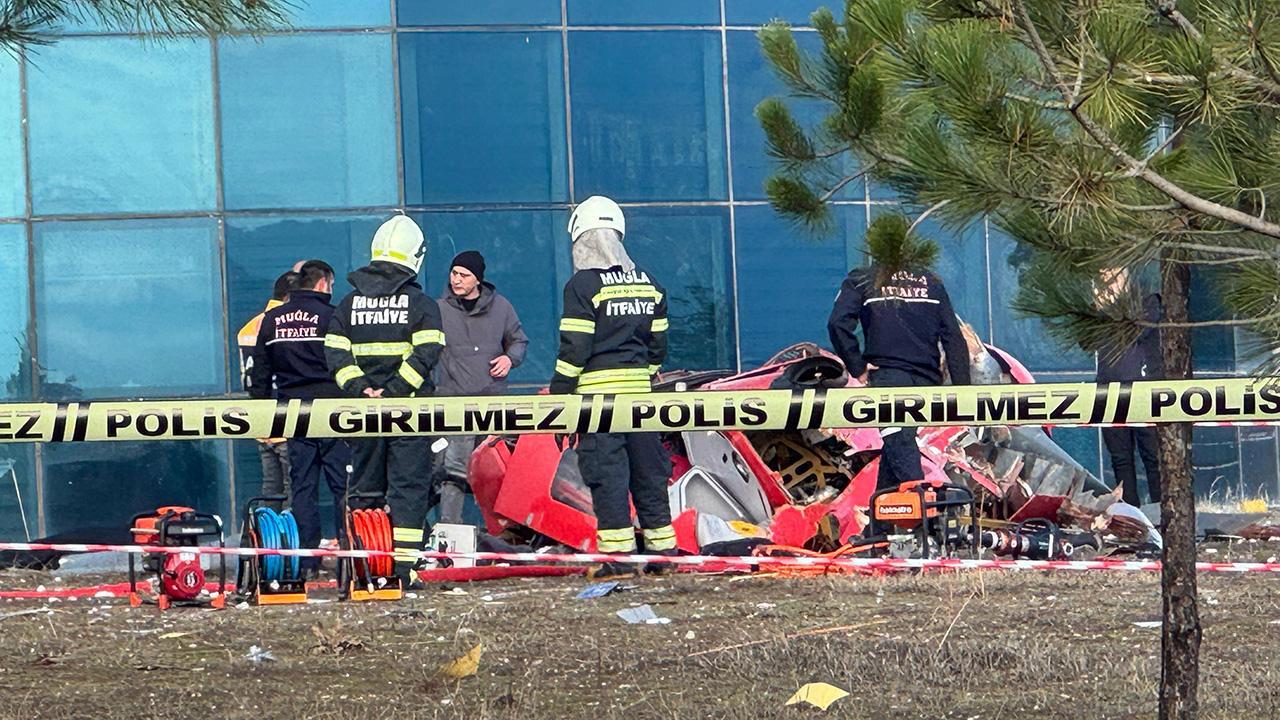 Muğla'da ambulans helikopter düştü: 4 ölü