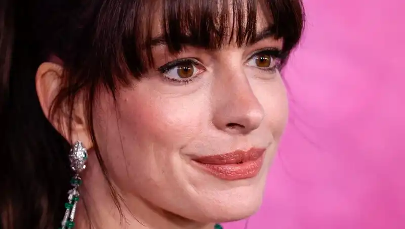Hollywood Yıldızlarını Büyüleyen Korkutucu Estetik Trendi: Ölü İnsan Derisi Enjeksiyonu