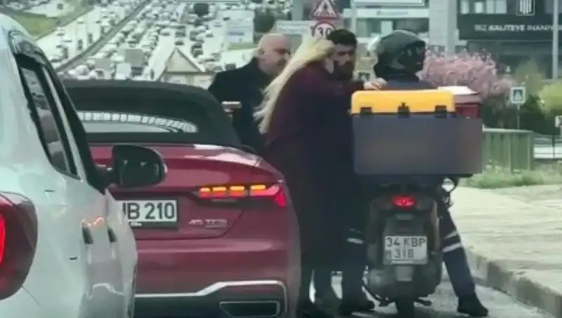 D-100'de Gerilim Yükseliyor: Motokuryeye Silah Çeken İki Taraf Arasındaki Kriz