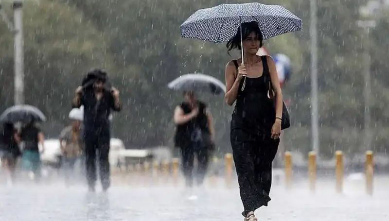 İstanbul ve Ankara’yı Vuran Sağanak Yağış Uyarısı: 25 İlin Hazırlıklı Olması Gerekiyor