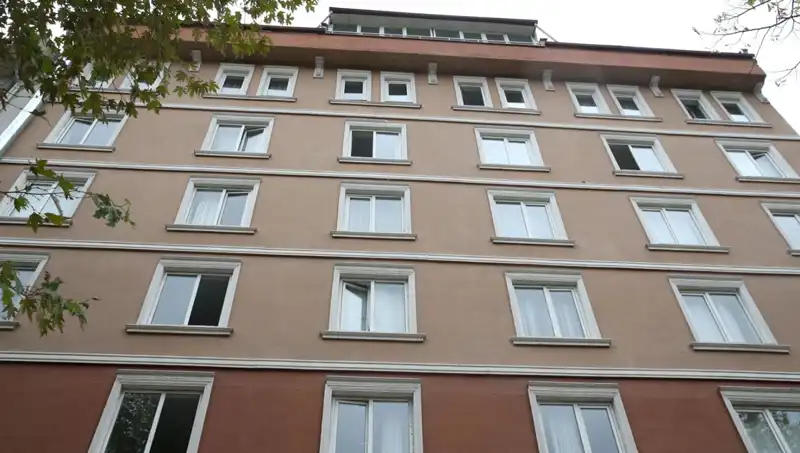Kastamonu'da Otel Penceresinden Düşen Kadın Hayatını Kaybetti: Neler Oldu?
