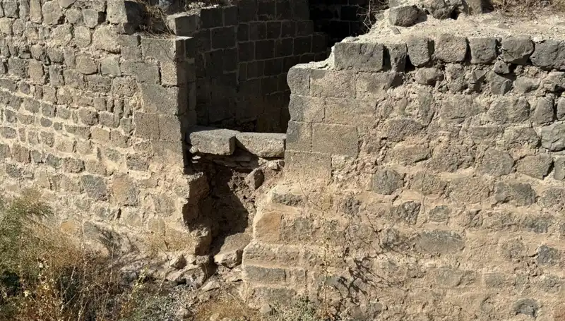 Diyarbakır'da Tarihi Bir Keşif: Saint George Kilisesi'nin Hamam Olmadığını İspatlayan Kitabe Bulundu