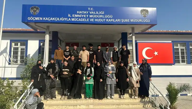 Minibüste Yakalanan 24 Göçmen Üzerine Şok Edici Detaylar