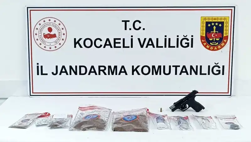 Kocaeli'de Uyuşturucu Operasyonu: 15 Gözaltı, Çok Sayıda Madde Ele Geçirildi!