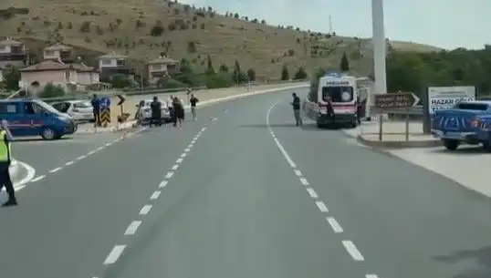 Elazığ'da Feci Kaza: İki Otomobil Çarpıştı, Yaralıların Durumu Ciddi!
