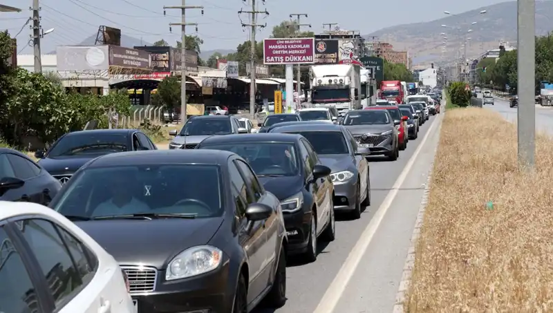 Aydın-Muğla Arasında 60 Kilometrelik Araç Kuyruğu: Neler Oluyor?
