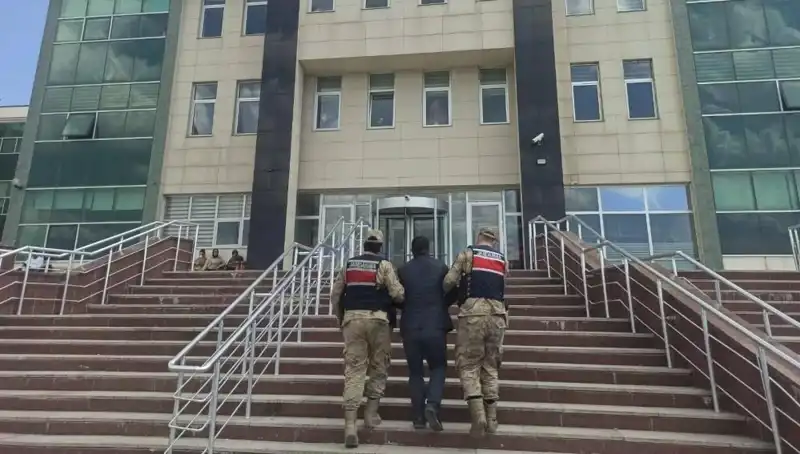 Hapis Ceza İle Aranan Şahıs, Saklandığı Yer de Yakalandı!